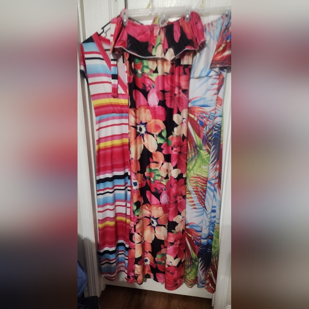 Bundle of form fitting stretch maxi dresses 👗